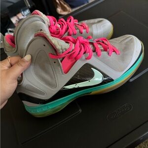South Beach Lebron 9s SZ 13 men’s